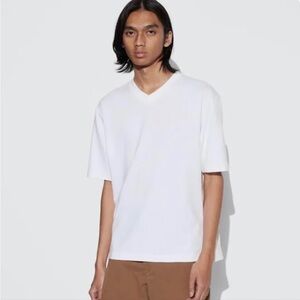 Uniqlo Airism Tee